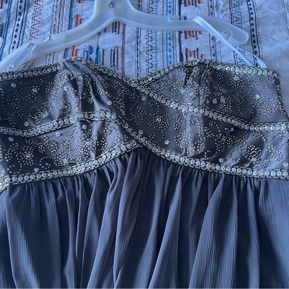 Grad/prom dress - Picture 3 of 3